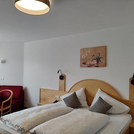 Hotel Garni Herz تيرولو الغرفة الصورة